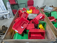 Partij magazijnbakken, diverse modellen - afbeelding 7 van  8