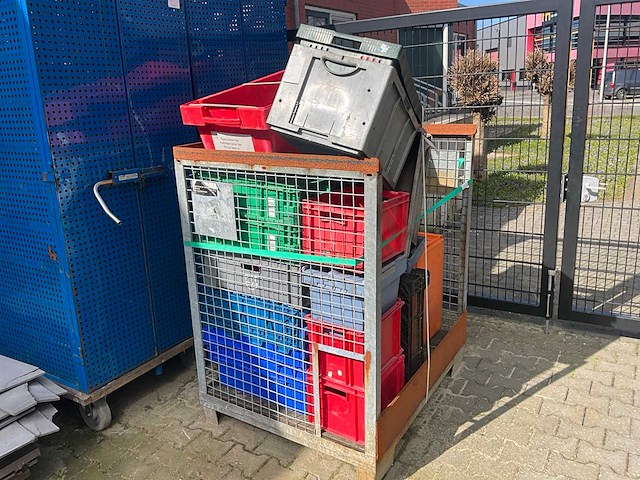 Partij magazijnbakken en kratten - afbeelding 2 van  3