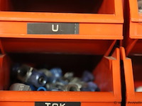 Partij magazijnbakken incl. diverse koppelingen - afbeelding 8 van  9