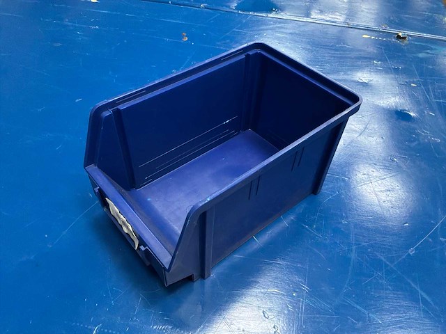 Partij magazijnbakken - afbeelding 1 van  2