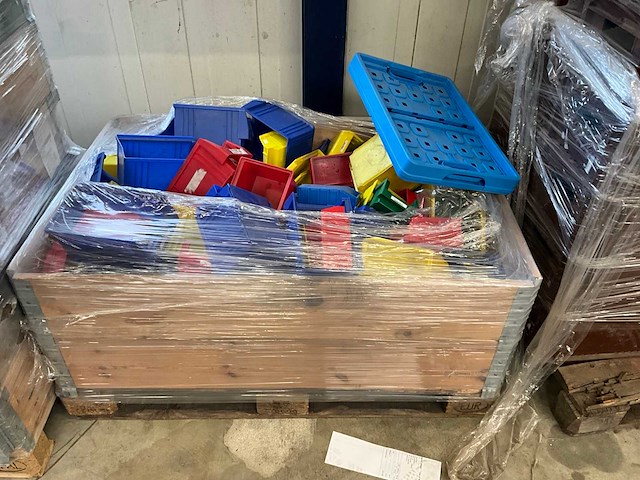 Partij magazijnbakken - afbeelding 3 van  4