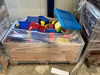 Partij magazijnbakken - afbeelding 3 van  4