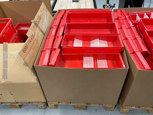 Partij magazijnbakken - afbeelding 4 van  9