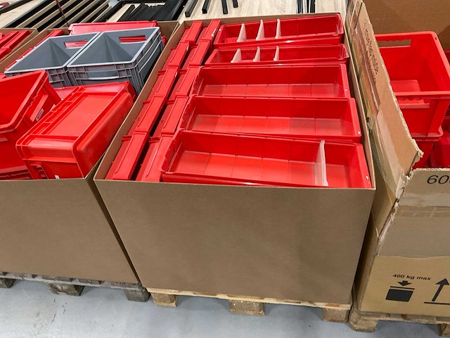 Partij magazijnbakken - afbeelding 5 van  9