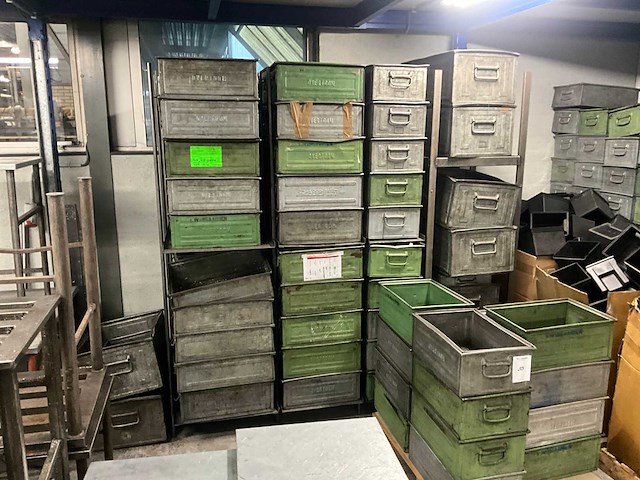 Partij magazijnbakken - afbeelding 2 van  7