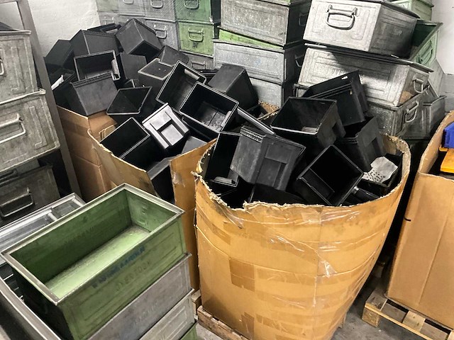 Partij magazijnbakken - afbeelding 6 van  7