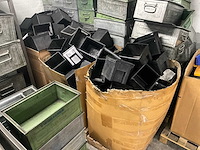 Partij magazijnbakken - afbeelding 6 van  7