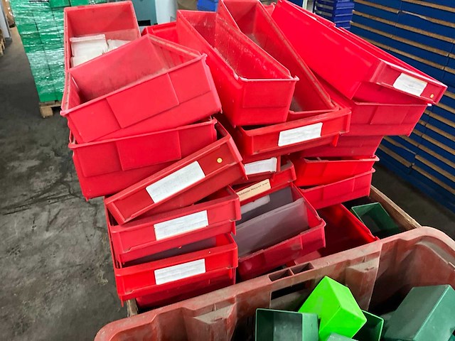 Partij magazijnbakken - afbeelding 3 van  9