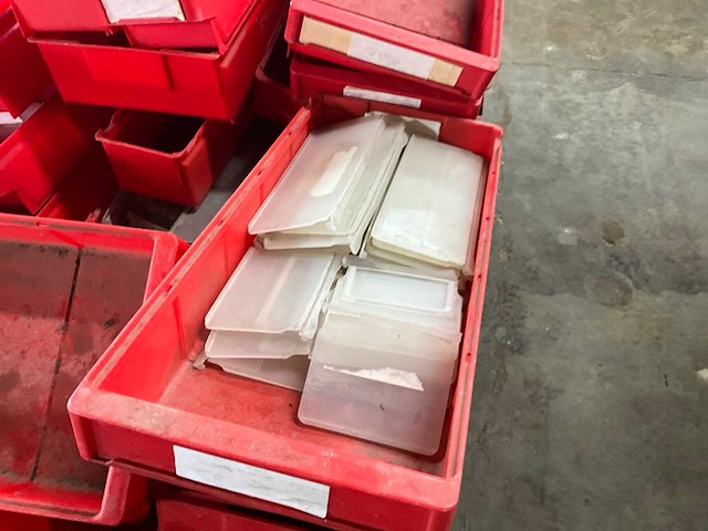 Partij magazijnbakken - afbeelding 4 van  9