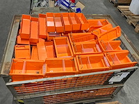 Partij magazijnbakken - afbeelding 1 van  2