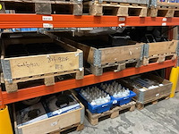 Partij magazijnbakken - afbeelding 1 van  4