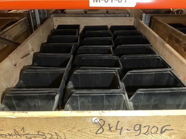 Partij magazijnbakken - afbeelding 2 van  4