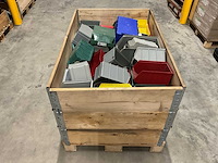 Partij magazijnbakken - afbeelding 1 van  4