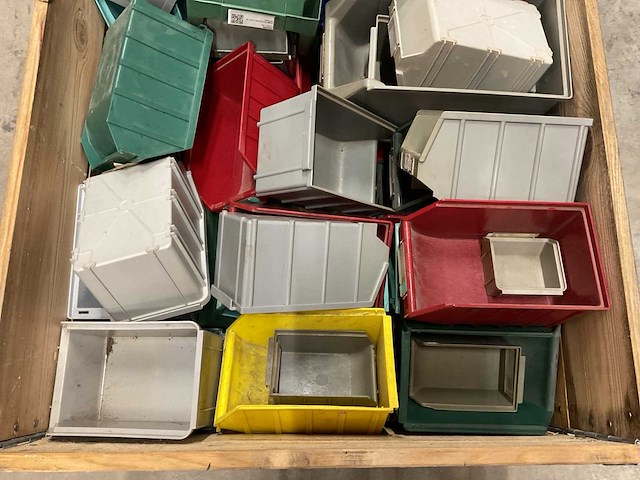 Partij magazijnbakken - afbeelding 3 van  4