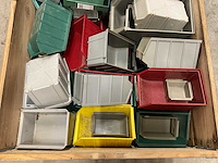 Partij magazijnbakken - afbeelding 3 van  4