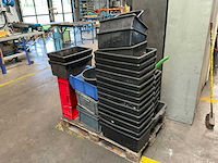 Partij magazijnbakken - afbeelding 1 van  3