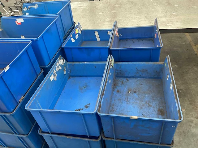 Partij magazijnbakken - afbeelding 3 van  4