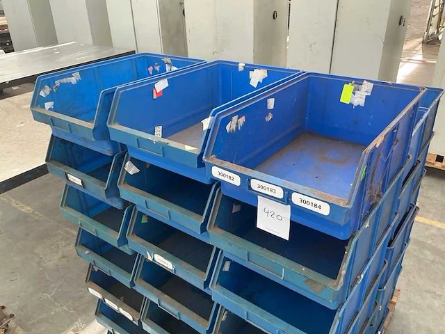 Partij magazijnbakken - afbeelding 4 van  4