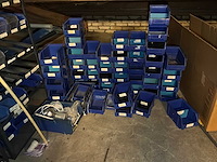 Partij magazijnbakken - afbeelding 4 van  7