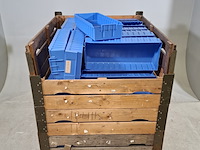 Partij magazijnbakken