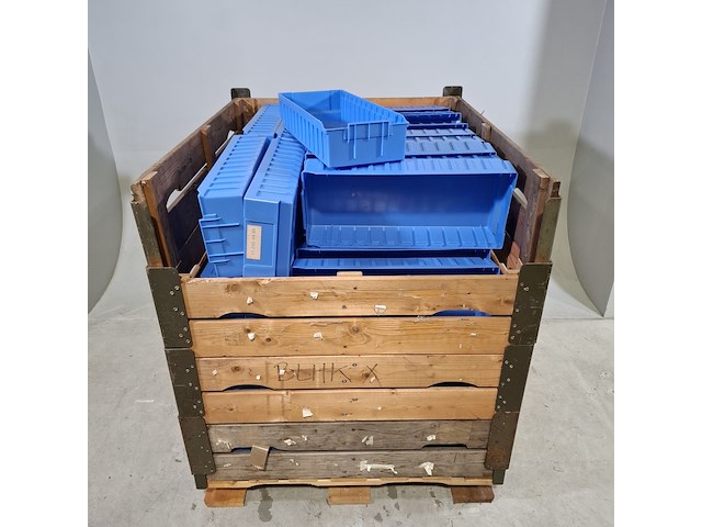 Partij magazijnbakken - afbeelding 1 van  6