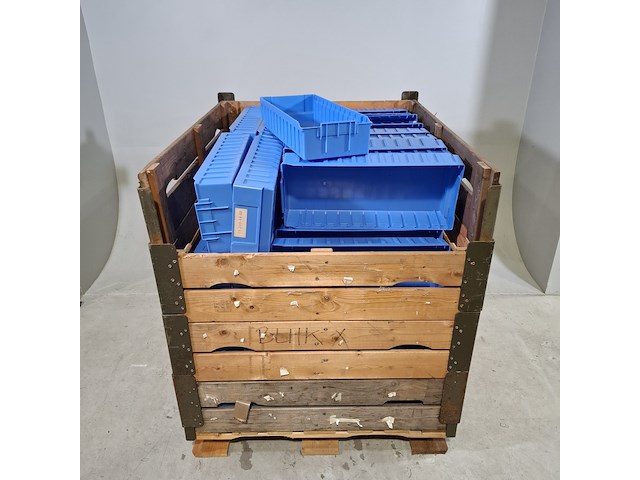 Partij magazijnbakken - afbeelding 1 van  6
