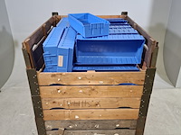 Partij magazijnbakken