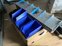 Partij magazijnbakken - afbeelding 3 van  3