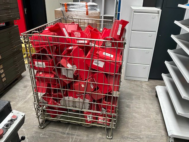 Partij magazijnbakken - afbeelding 3 van  4