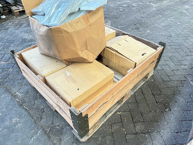 Partij magazijninventaris - afbeelding 2 van  4