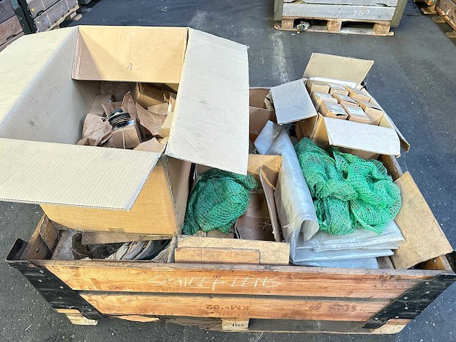 Partij magazijninventaris - afbeelding 1 van  8