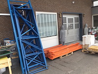 Partij magazijnstellingen, staanders en liggers, oranje/blauw - afbeelding 1 van  4