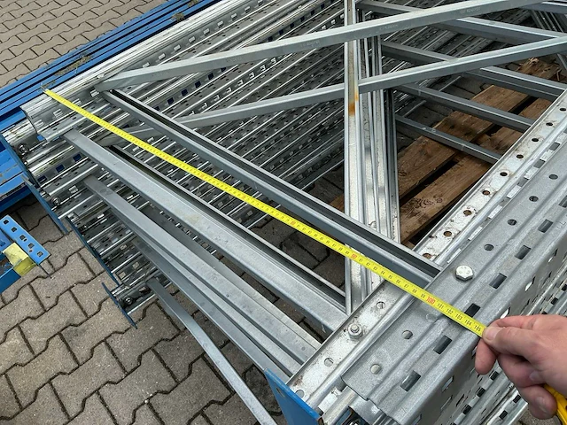 Partij magazijnstellingen - afbeelding 2 van  15