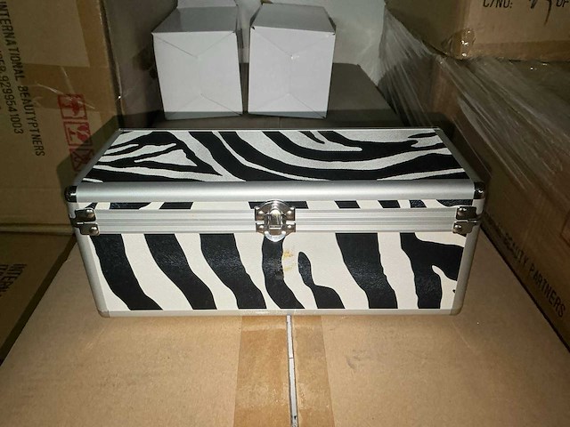 Partij make-up koffers - afbeelding 10 van  12