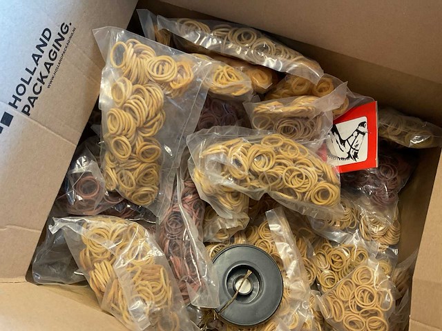 Partij manenelastiekjes - afbeelding 2 van  2