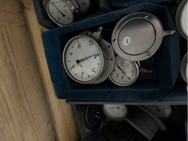 Partij manometers (235x) - afbeelding 10 van  36