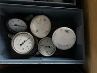 Partij manometers (235x) - afbeelding 21 van  36