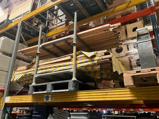 Partij marktkraam daken - afbeelding 1 van  2