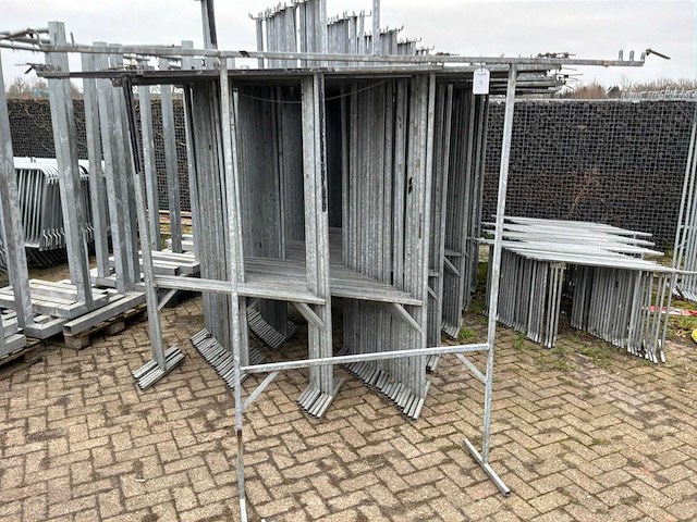 Partij marktkramen - afbeelding 2 van  4