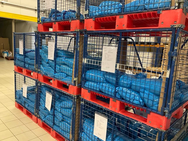 Partij marsepein 20-33% almandelen (19x) - afbeelding 1 van  19