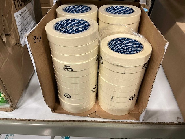 Partij masking tape 19mm/50m (94x) - afbeelding 1 van  3
