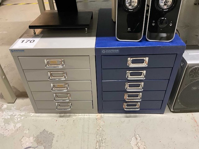 Partij materiaal gebruikt in laboratorium - afbeelding 4 van  10