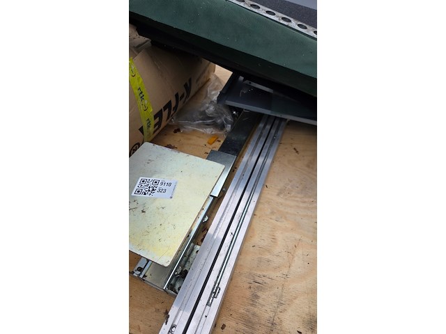 Partij materiaal voor bedrijfswageninrichting - afbeelding 4 van  8