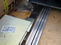 Partij materiaal voor bedrijfswageninrichting - afbeelding 4 van  8