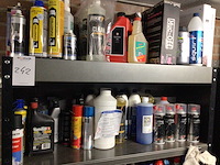 Partij materialen in werkplaatskast - afbeelding 4 van  4