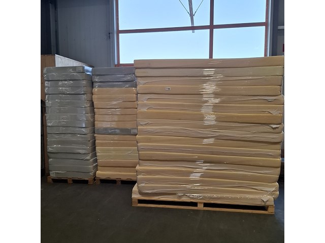 Partij matrassen (zonder hoes) - afbeelding 1 van  5