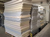 Partij matrassen - afbeelding 1 van  8