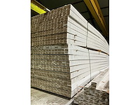Partij mdf plinten - ca. 2.940 stuks - afbeelding 9 van  12