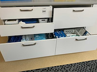 Partij medische benodigdheden - afbeelding 1 van  8