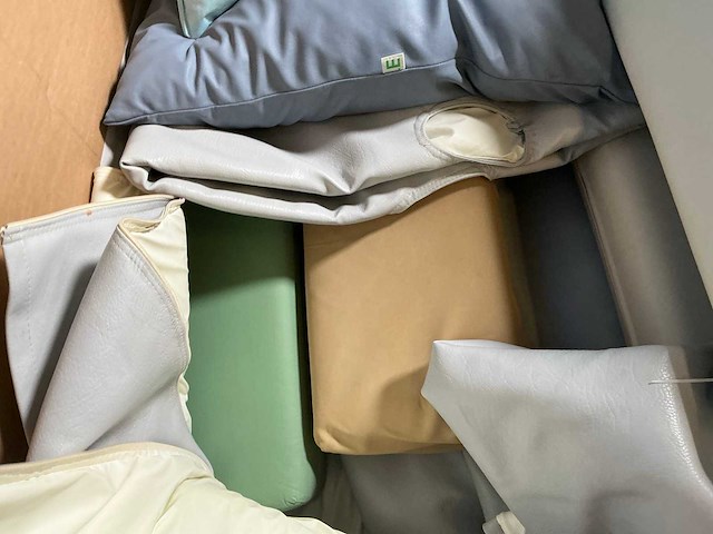 Partij medische hulpmiddelen - afbeelding 7 van  8